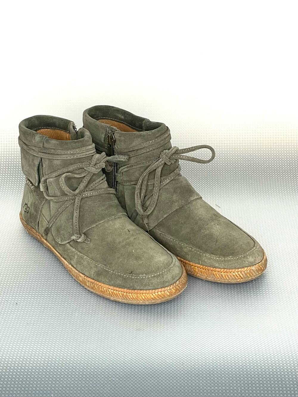 UGG® Women's Reid Moccasin Booties Olive Green Side Zip Size 6.5